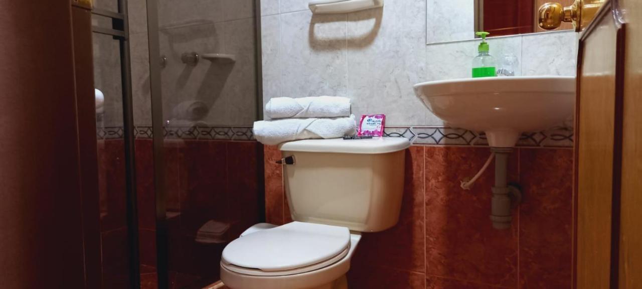 Hoteles Bogota Inn Colonial מראה חיצוני תמונה